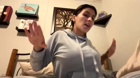 Snapshot of dafnecloutier chatting on February 2, 1:45 am Dafne 27 Cory-24 online show from February 2, 1:45 am