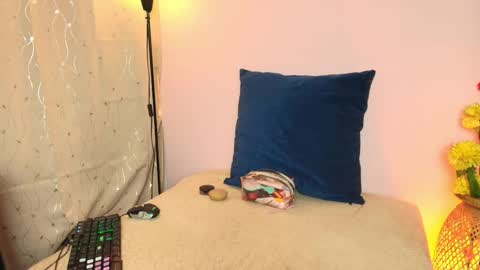 Snapshot of dafnemel chatting on February 11, 12:32 pm dafnemel online show from February 11, 12:32 pm