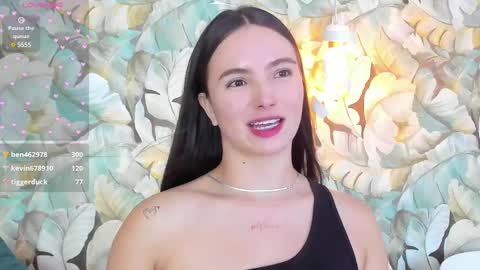 Snapshot of dafnevega chatting on February 19, 10:53 pm Dafne online show from February 19, 10:53 pm