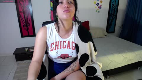 Snapshot of dahiana_sterling chatting on January 19, 11:01 am Dahiana online show from January 19, 11:01 am