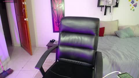 Snapshot of dahiana_sterling chatting on January 28, 3:14 pm Dahiana online show from January 28, 3:14 pm