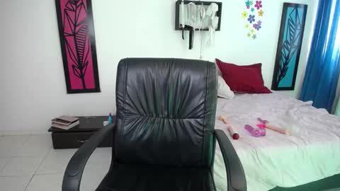 Snapshot of dahiana_sterling chatting on February 6, 2:04 pm Dahiana online show from February 6, 2:04 pm