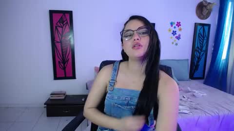 Snapshot of dahiana_sterling chatting on February 12, 3:05 pm Dahiana online show from February 12, 3:05 pm