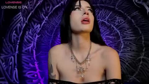 Snapshot of dahlia_darkwood chatting on April 19, 2:11 am Dahlia online show from April 19, 2:11 am