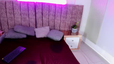 Snapshot of dahlia_rossee chatting on June 29, 8:09 pm dahlia_rossee online show from June 29, 8:09 pm