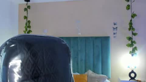 Dahlia online show from April 2, 11:02 pm