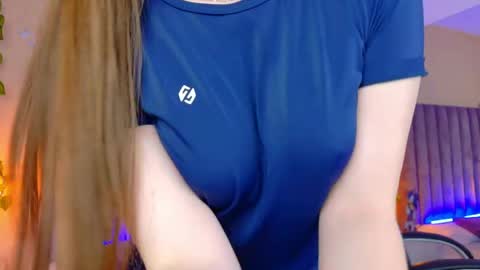 Snapshot of dahlia_rousse chatting on May 2, 7:13 am Dahlia online show from May 2, 7:13 am