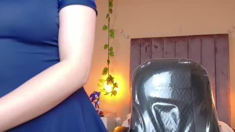 Snapshot of dahlia_rousse chatting on June 3, 5:32 am Dahlia online show from June 3, 5:32 am