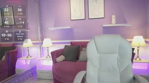 Dahlia Grey online show from September 24, 11:35 am