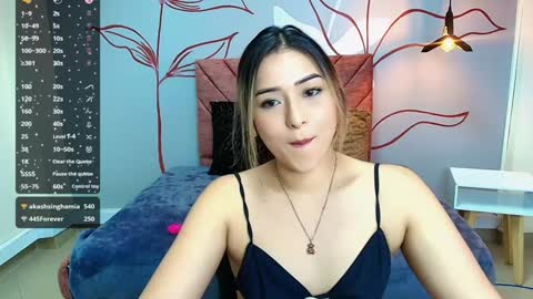 Snapshot of dahliamoore chatting on December 2, 10:23 pm Dahlia online show from December 2, 10:23 pm