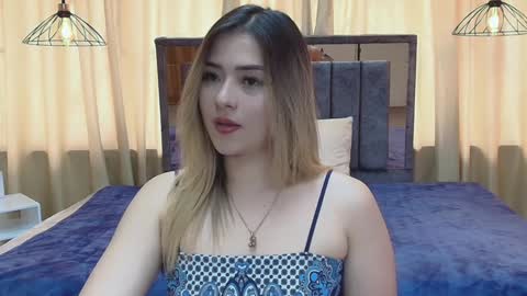 Snapshot of dahliamoore chatting on December 12, 8:53 pm Dahlia online show from December 12, 8:53 pm