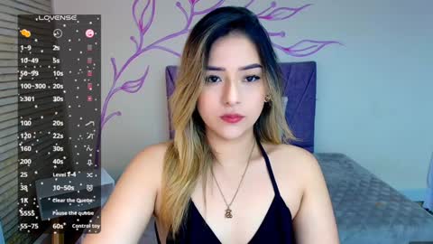 Snapshot of dahliamoore chatting on December 20, 12:27 pm Dahlia online show from December 20, 12:27 pm