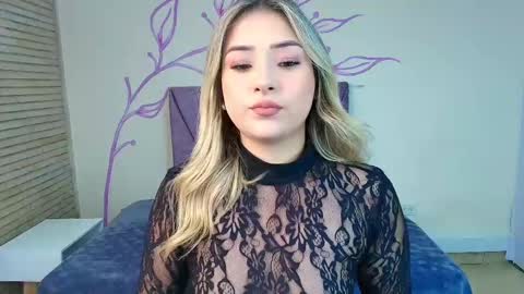 Snapshot of dahliamoore chatting on February 22, 11:24 pm Dahlia online show from February 22, 11:24 pm