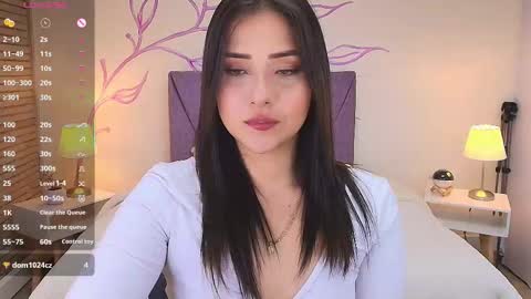 Snapshot of dahliamoore chatting on October 16, 8:21 pm Dahlia online show from October 16, 8:21 pm