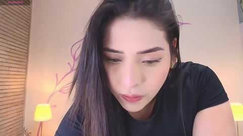 Snapshot of dahliamoore chatting on October 17, 9:28 pm Dahlia online show from October 17, 9:28 pm