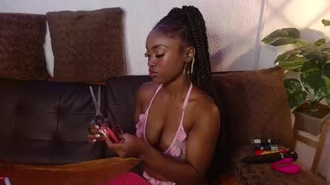 DAHYAN online show from December 19, 3:08 pm