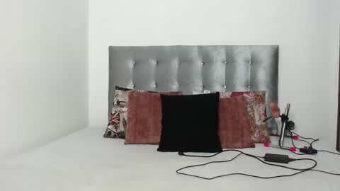 Daiisha.. online show from October 2, 7:10 pm