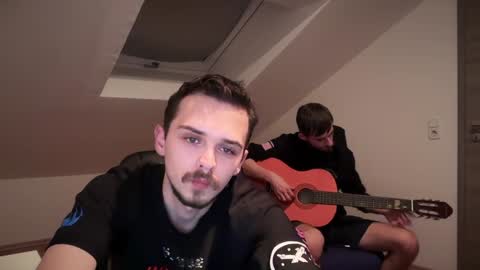 Snapshot of daimon_hall chatting on December 3, 8:39 pm Daimon online show from December 3, 8:39 pm