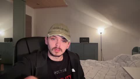 Snapshot of daimon_hall chatting on January 18, 9:13 am Daimon online show from January 18, 9:13 am