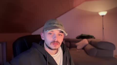 Snapshot of daimon_hall chatting on February 4, 12:29 am Daimon online show from February 4, 12:29 am