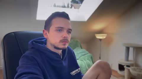 Snapshot of daimon_hall chatting on March 9, 12:09 pm Daimon online show from March 9, 12:09 pm