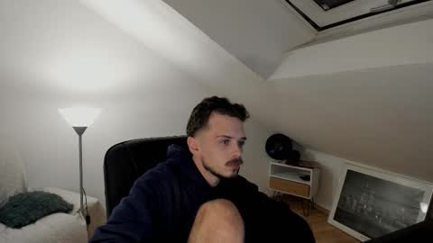 Snapshot of daimon_hall chatting on September 15, 10:54 pm Daimon online show from September 15, 10:54 pm