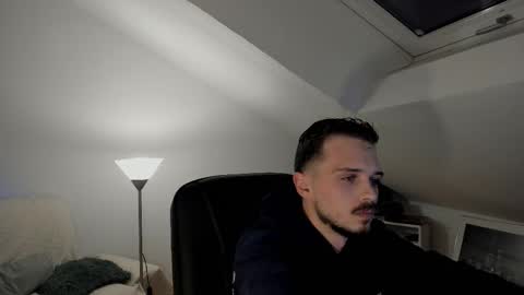 Snapshot of daimon_hall chatting on September 17, 7:04 pm Daimon online show from September 17, 7:04 pm