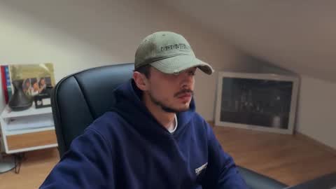 Snapshot of daimon_hall chatting on November 5, 9:20 am Daimon online show from November 5, 9:20 am