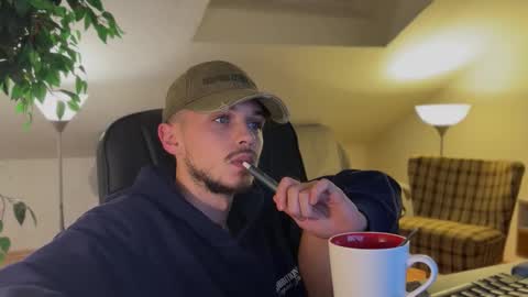 Snapshot of daimon_hall chatting on November 15, 10:15 pm Daimon online show from November 15, 10:15 pm