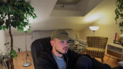 Snapshot of daimon_hall chatting on November 18, 1:55 am Daimon online show from November 18, 1:55 am