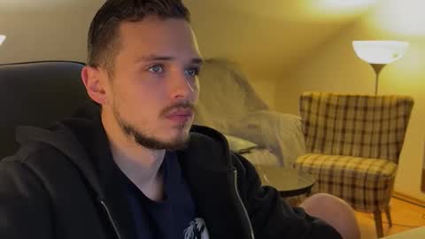 Snapshot of daimon_hall chatting on December 1, 2:00 pm Daimon online show from December 1, 2:00 pm