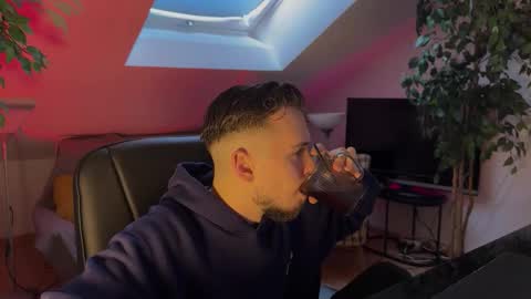 Snapshot of daimon_hall chatting on February 21, 10:38 am Daimon online show from February 21, 10:38 am