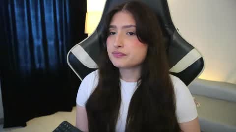 Lauren            online show from April 13, 12:54 pm