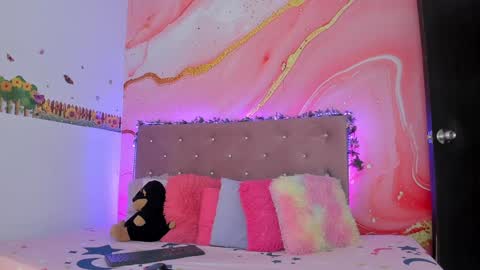 Snapshot of daisy__rose chatting on January 27, 11:00 am Dai online show from January 27, 11:00 am