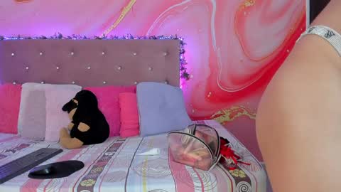 Snapshot of daisy__rose chatting on January 28, 11:06 am Dai online show from January 28, 11:06 am