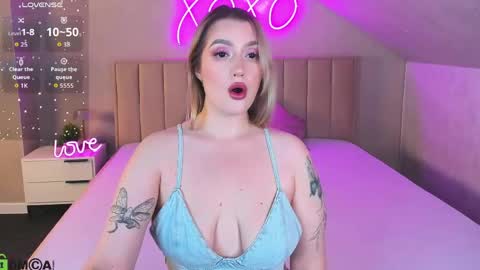 Viickie online show from May 24, 9:14 am