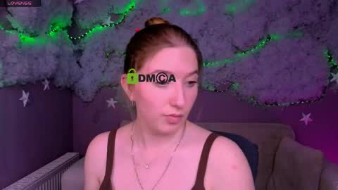 Little Di online show from May 23, 8:46 pm