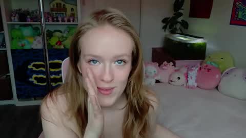 Snapshot of daisy_dollxo chatting on May 7, 9:20 pm Daisy online show from May 7, 9:20 pm