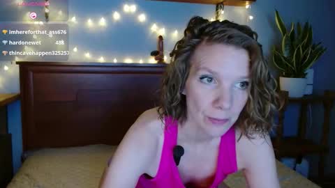 daisy_lovely online show from December 2, 4:18 am