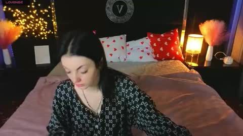 Snapshot of daisydelight_ chatting on March 2, 5:41 am daisydelight_ online show from March 2, 5:41 am