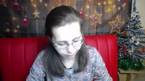 Snapshot of daisyedit chatting on December 20, 6:31 am DaisyEdit online show from December 20, 6:31 am
