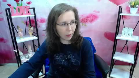 Snapshot of daisyedit chatting on May 16, 6:32 am DaisyEdit online show from May 16, 6:32 am