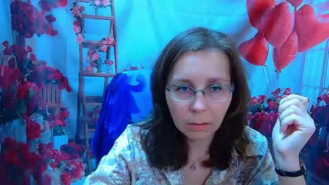 Snapshot of daisyedit chatting on May 31, 5:37 am DaisyEdit online show from May 31, 5:37 am