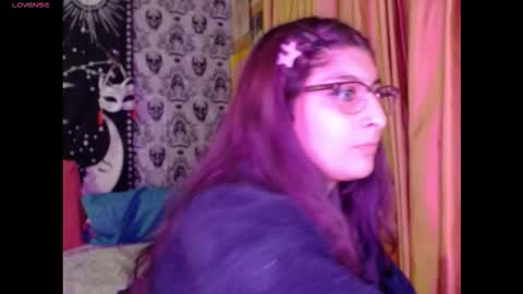    --  -- help me reach 100 hands up  online show from November 27, 3:08 am