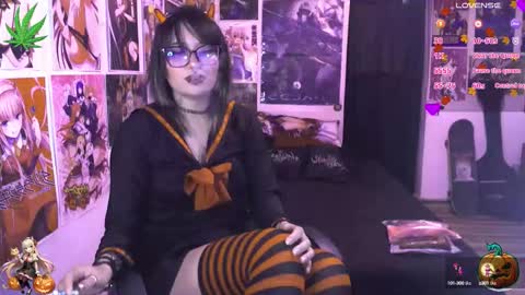 Snapshot of dakapsy420_ chatting on October 17, 10:34 pm Dakapsy online show from October 17, 10:34 pm