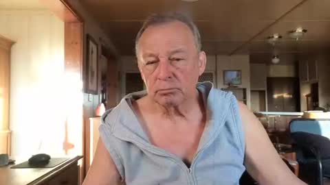 dakit online show from October 25, 2:56 pm