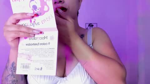 dakostelee1_ online show from March 21, 2:09 pm