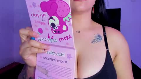 Snapshot of dakostelee1_ chatting on May 20, 9:21 pm dakostelee1_ online show from May 20, 9:21 pm