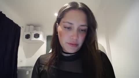 IG  dakotasofiaa online show from January 11, 3:33 am