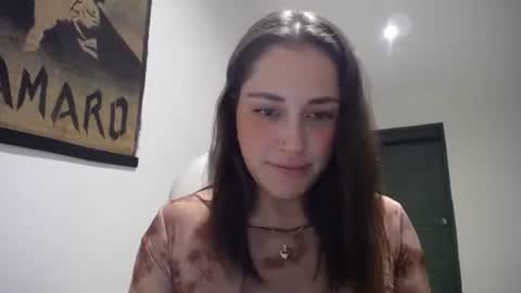 IG  dakotasofiaa online show from February 1, 12:53 am